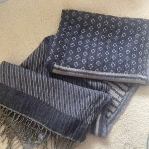 Vivante wool blend scarf